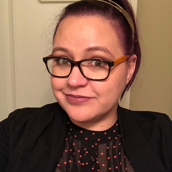 Meet your Posher, Kim - Picture 3 of 3